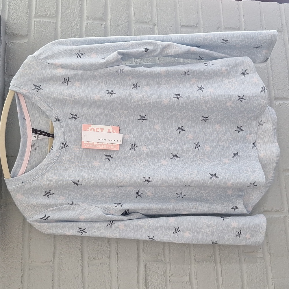 ⭐️ Jaclyn Intimates Whisperluxe pajama shirt. Star pattern. Size M.